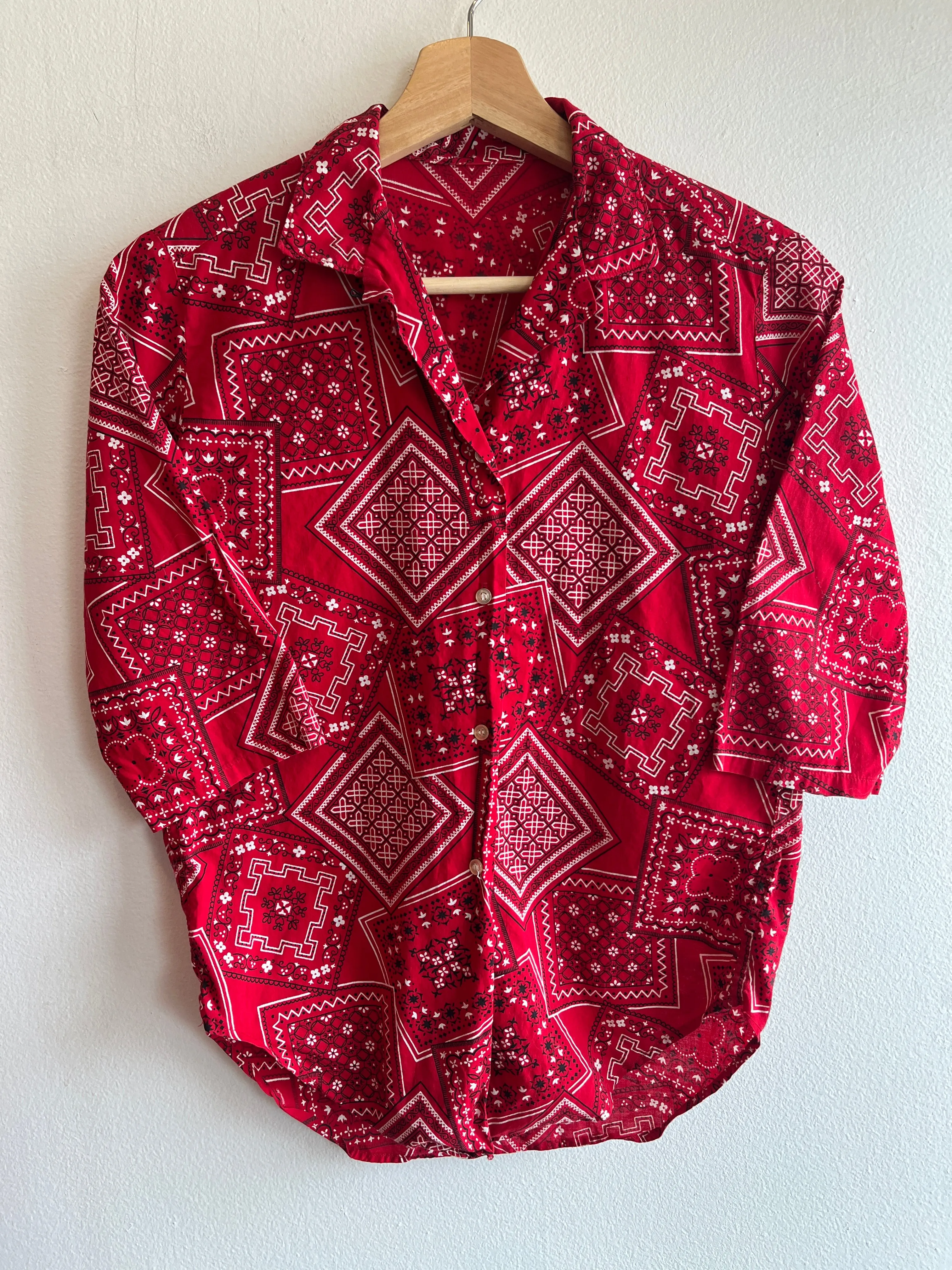 Vintage 1950/60s Loop Collar Bandana Print Button-Up Shirt