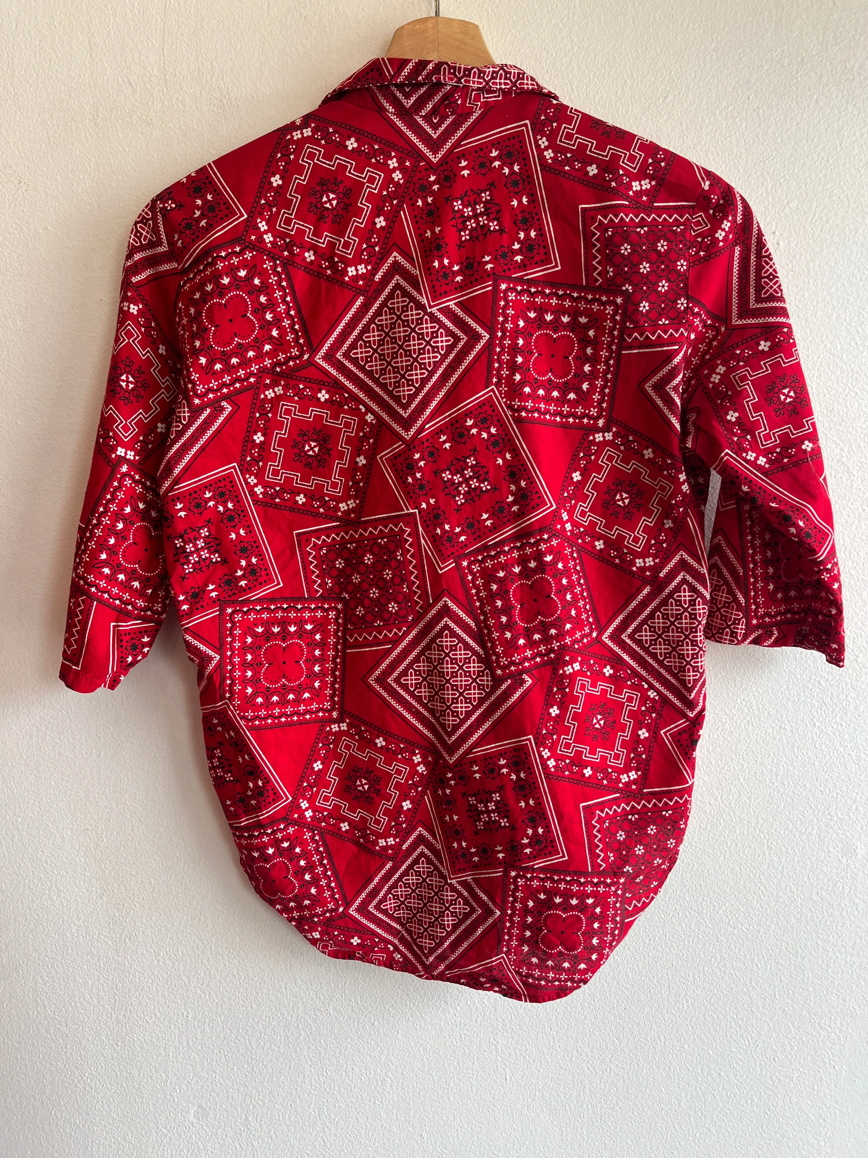 Vintage 1950/60s Loop Collar Bandana Print Button-Up Shirt